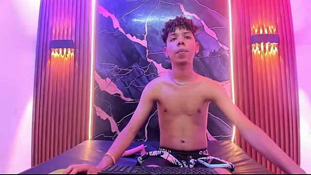 Amers_bigcock live cam on StripChat