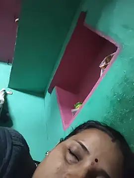 Reena_lodha live sex cam