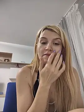 HotBlondie69