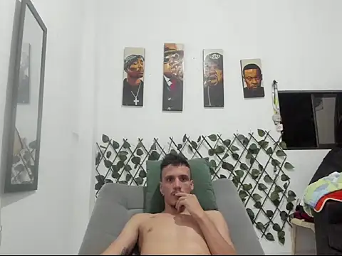 Latins_Boss webcam