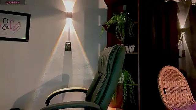 MarcellaGriffin webcam