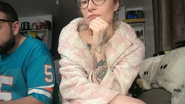 harleyblair (Ask my age) - live show toys / sex