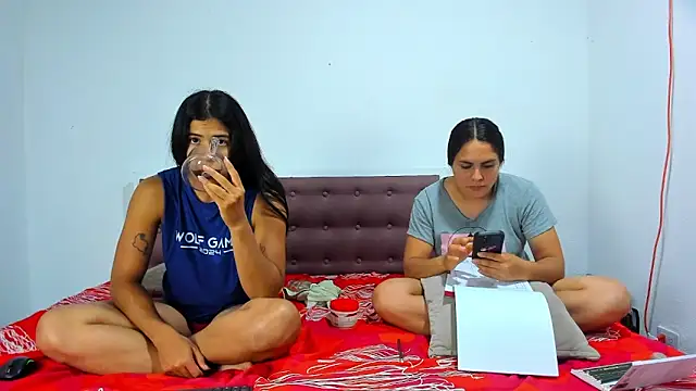 AshleyandCleo webcam