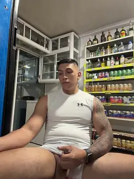 OliverWest04