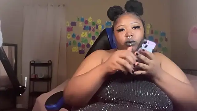 Chocolatebunnyxx96 webcam