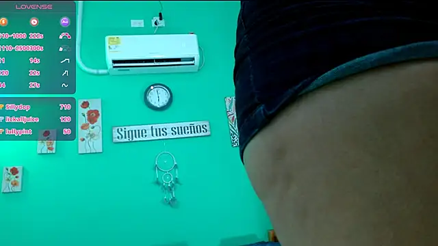 lucerodelamanana343 live cam on Stripchat