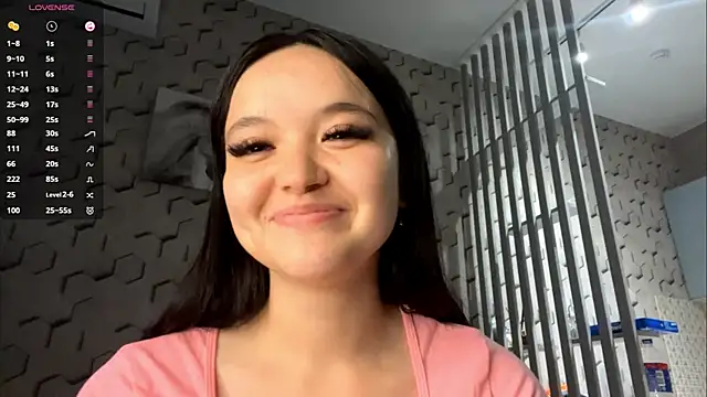 NikiGrandberry webcam
