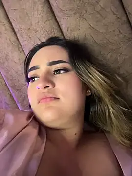 Antonella_Julieta webcam