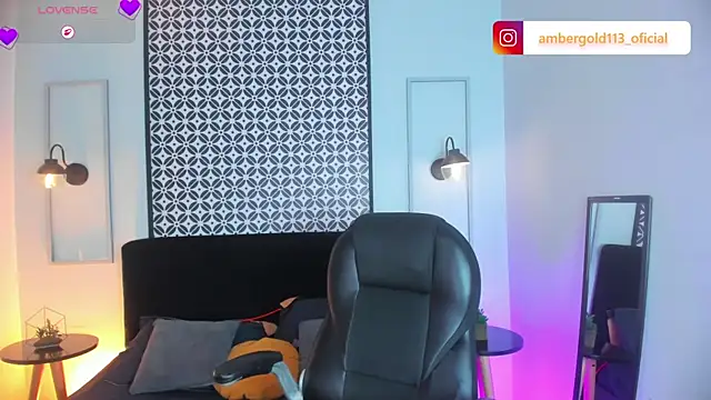 Amber_gold_ webcam