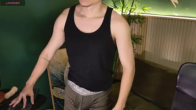 enzo_steel - Enzo_steel's free webcam - UK Sex Cams