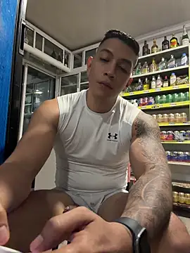 OliverWest04 webcam