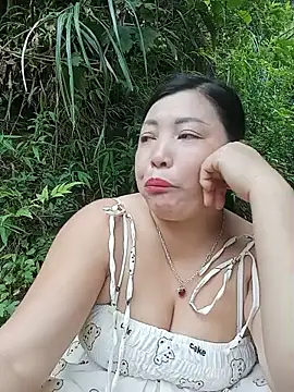 sary-hot2x webcam