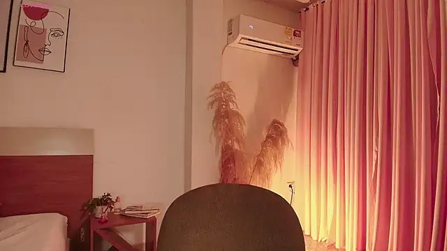 Meganlux1 webcam