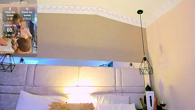SamaanthaMiller webcam