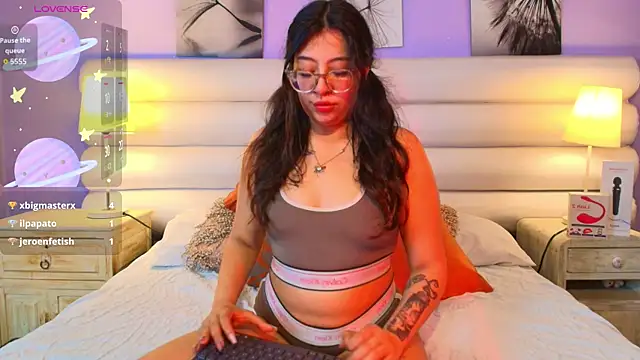milan_sweet live cam on StripChat