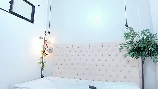 Victoria_Coleman webcam