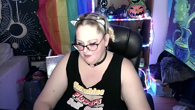 Kinky_Witch live cam on StripChat