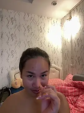Ponthip webcam