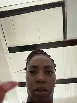 ciaraebony (F young) - 🔥 big squirt at work🔥