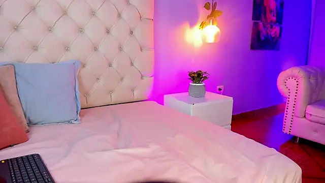 Hanna_Simmons webcam