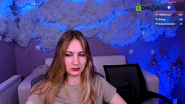 playful_sophie (G teen) - show ass in panties