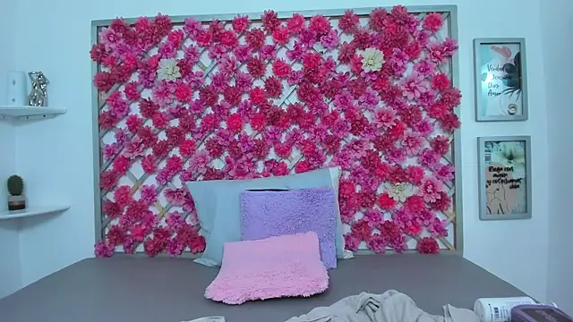 emmyrouse_ webcam