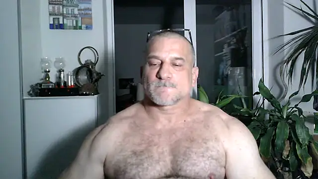 mauro7788 (M mature) - get me naked