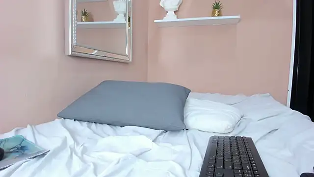 kat_44 (F young) - Off with panties, hello kitty🥵