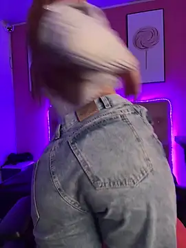 jessy_queen (F teen) - oil in my titts💦🍋