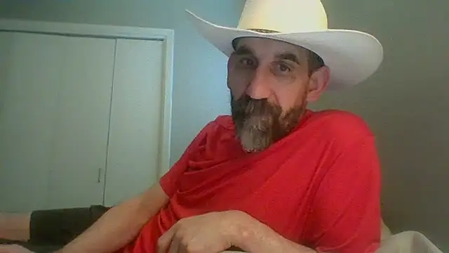 old_domino (M mature) - get naked and put hat over cock