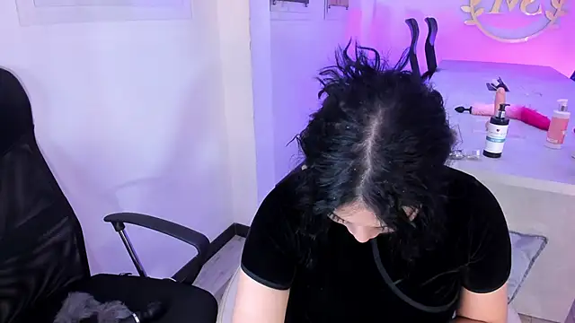 NaomiWhite_ webcam