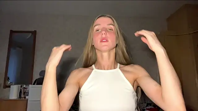 PullyLoves webcam