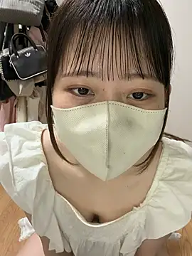 Watch Miiruuu75 live on EroticFlix - High definition streams