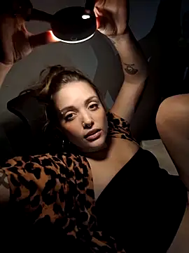 Watch tRAXXXmAMI live on EroticFlix - High definition streams