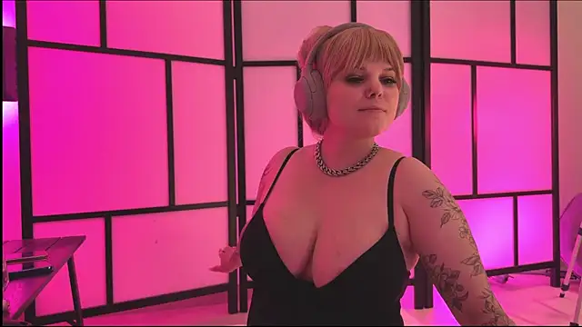 LikaBerry1 webcam