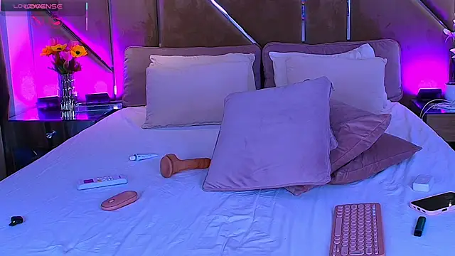 Lellie__ webcam