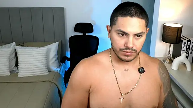 owen-pierces webcam