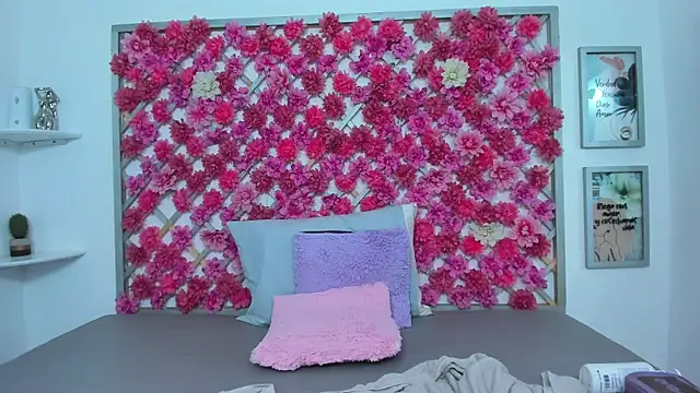 emmyrouse_ webcam
