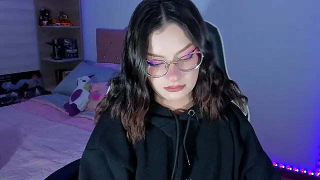 OphelianaRose33 webcam