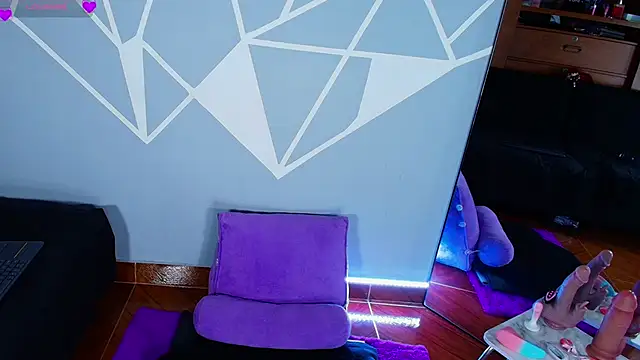 karlamoon23 webcam