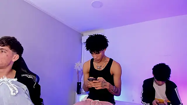 Handsomeboyss19 webcam