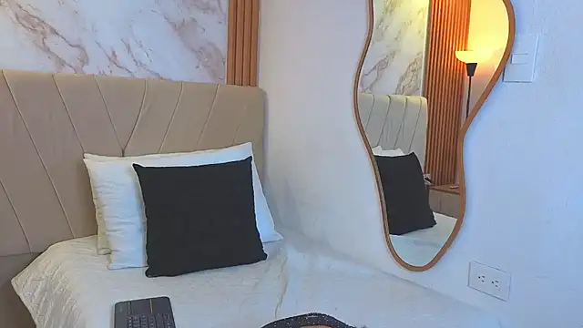 j_belle_ webcam