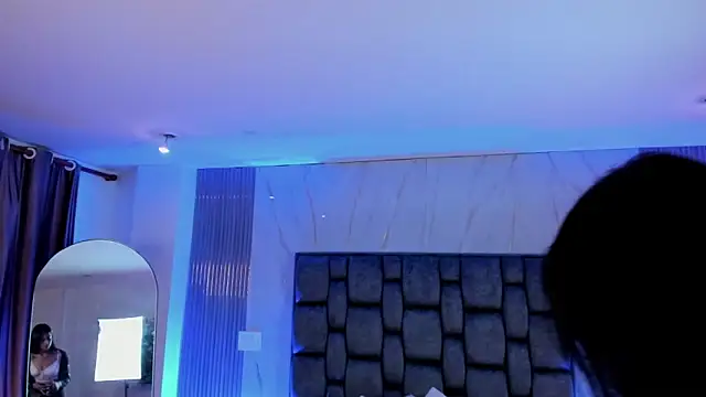 emy_fg webcam