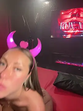Watch Lorentino_blondie live on EroticFlix - High definition streams