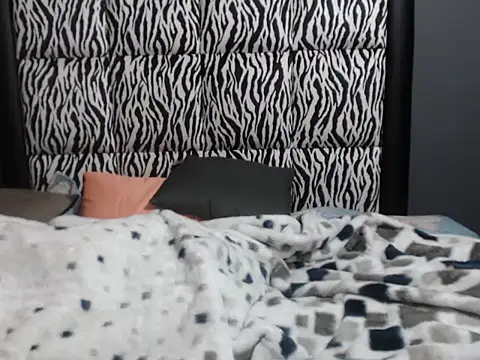 MadamCee webcam