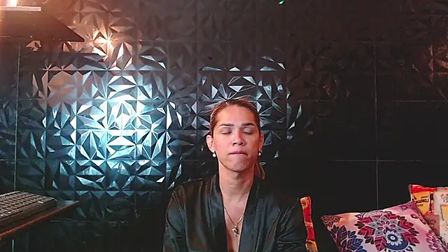 PINK__LOLA1 webcam