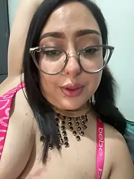 MileyGia webcam