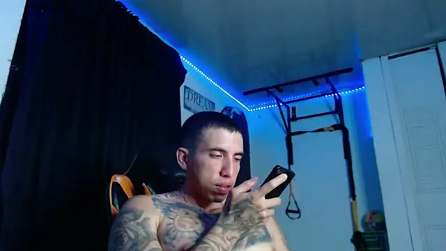 Adam_Hudsond