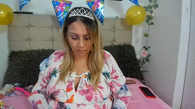 yayita_mature webcam