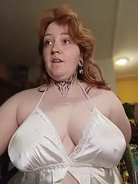 CURVYSAKURA webcam
